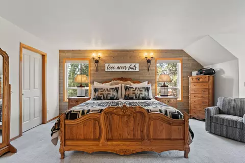 Bedroom - 61250 15th St, Bend, OR 97702 photo 1 of 11
