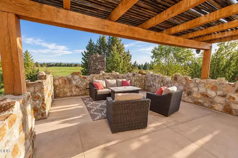 Exterior - 23021 Brushline Ct, Bend, OR 97701 photo 3 of 6
