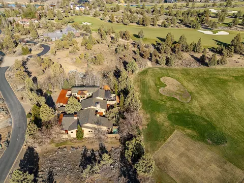 View/Area - 23021 Brushline Ct, Bend, OR 97701 photo 2 of 4