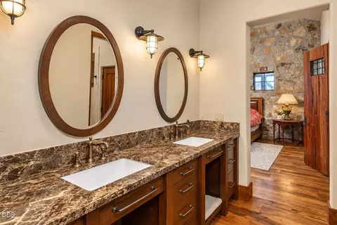 Bath - 23021 Brushline Ct, Bend, OR 97701 photo 3 of 4
