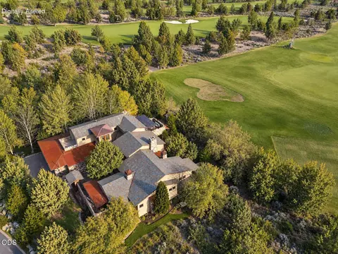 View/Area - 23021 Brushline Ct, Bend, OR 97701 photo 2 of 2