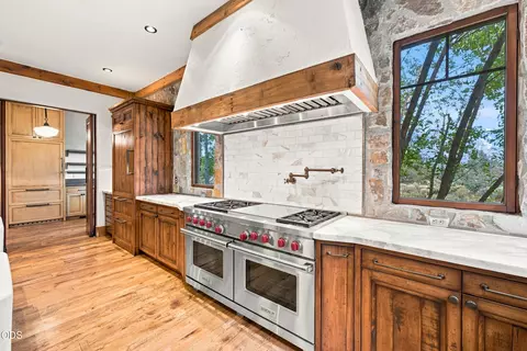 Kitchen - 23021 Brushline Ct, Bend, OR 97701 photo 4 of 5