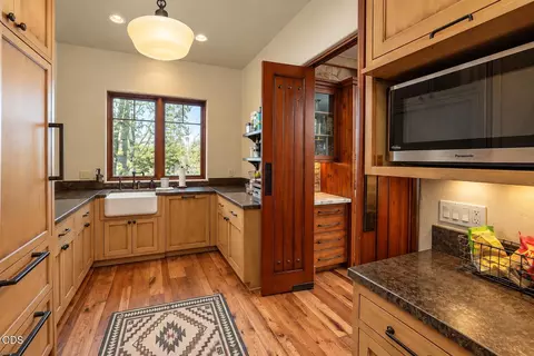 Kitchen - 23021 Brushline Ct, Bend, OR 97701 photo 3 of 5