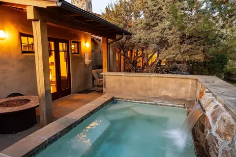 Exterior - 23021 Brushline Ct, Bend, OR 97701 photo 5 of 12