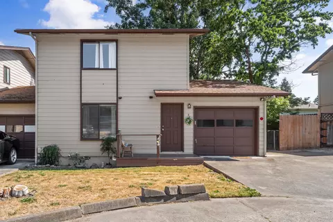 47 SW Eastern Ave #8, Grants Pass, OR 97526