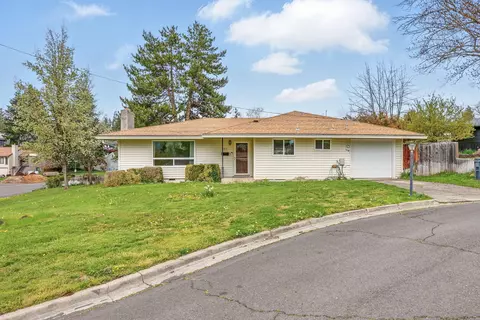 417 Eastwood Dr, Medford, OR 97504