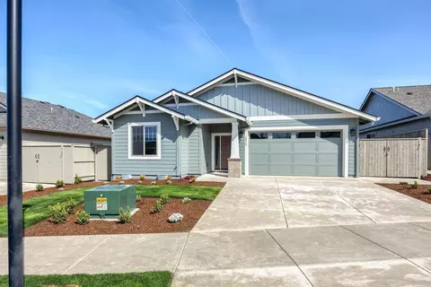 3915 Colorado Dr, Medford, OR 97504