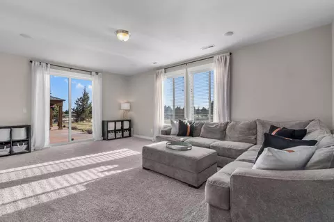 Living - 66380 Jericho Rd, Bend, OR 97703 photo 5 of 5