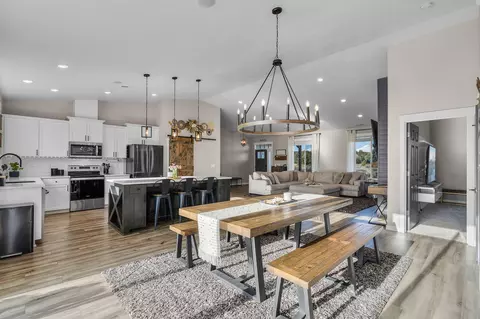Dining - 66380 Jericho Rd, Bend, OR 97703 photo 3 of 3