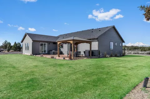 Exterior - 66380 Jericho Rd, Bend, OR 97703 photo 8 of 13