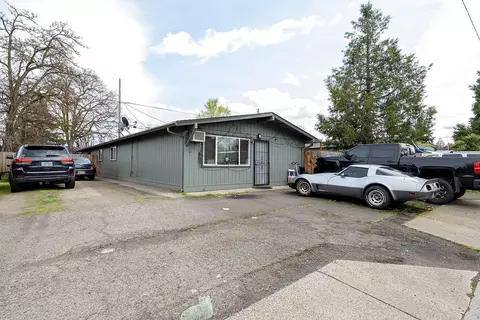 183 Lewis Ave, Medford, OR 97501