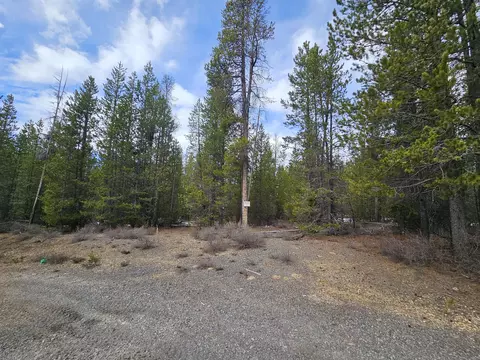 auggie lane, Crescent Lake, OR 97733