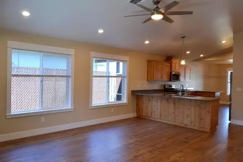 2941 Naples Dr, Grants Pass, OR 97527 photo 8