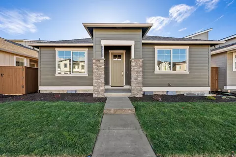 20875 SE Delta Dr, Bend, OR 97702