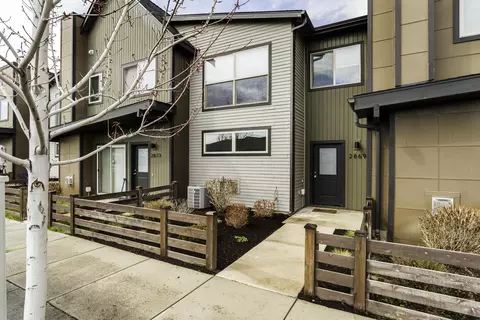 2869 NW Elm Ave, Redmond, OR 97756