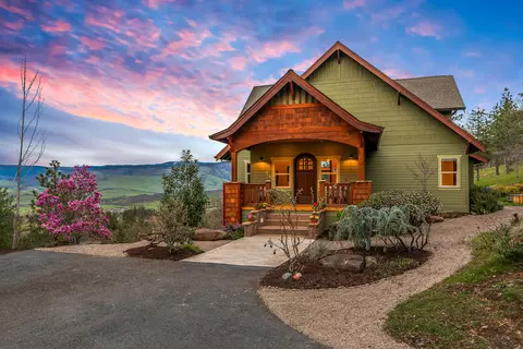 2208 Lupine Dr, Ashland, OR 97520
