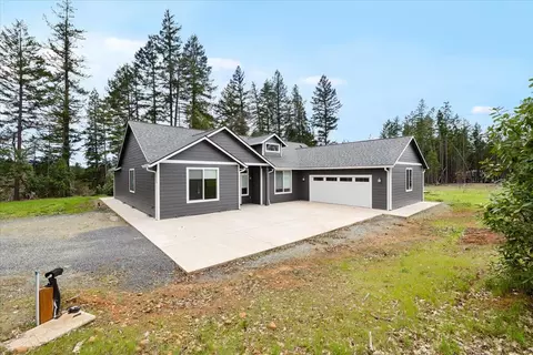 1266 Ellison Loop, Merlin, OR 97532 photo 4