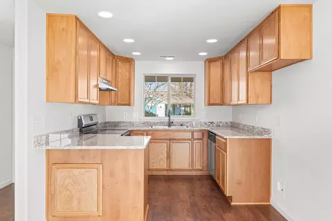 Kitchen - 656 Andrea Way, Eagle Point, OR 97524 photo 1 of 4