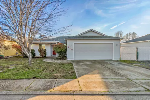 656 Andrea Way, Eagle Point, OR 97524