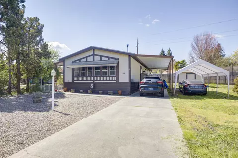138 Parkdale Cir, Grants Pass, OR 97527