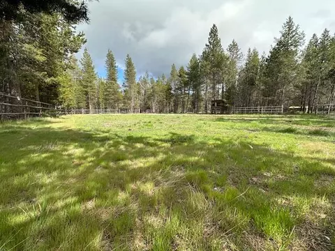 Exterior - 16506 Sprague Loop, La Pine, OR 97739 photo 7 of 9