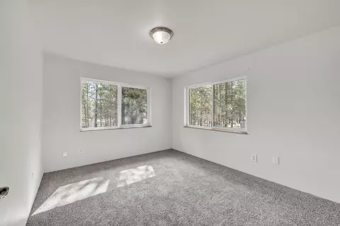 Bedroom - 16506 Sprague Loop, La Pine, OR 97739 photo 5 of 5