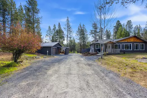 Exterior - 16506 Sprague Loop, La Pine, OR 97739 photo 2 of 9