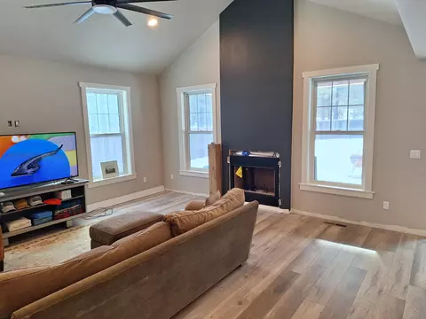 Living - 60640 River Bend Dr, Bend, OR 97702 photo 2 of 2