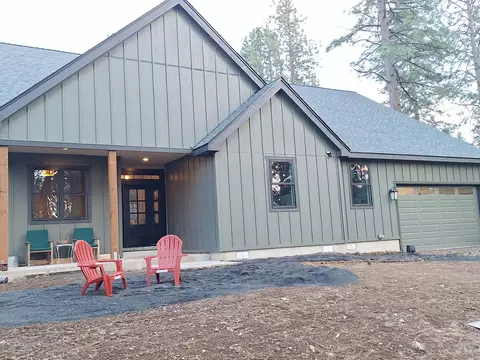 60640 River Bend Dr, Bend, OR 97702