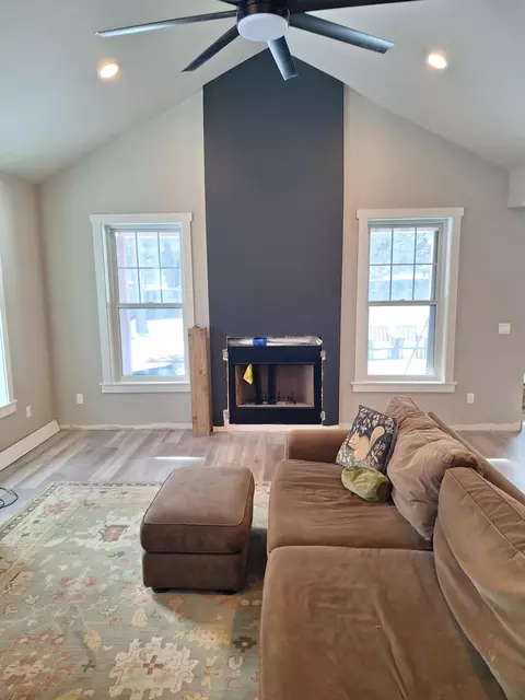 Living - 60640 River Bend Dr, Bend, OR 97702 photo 1 of 2