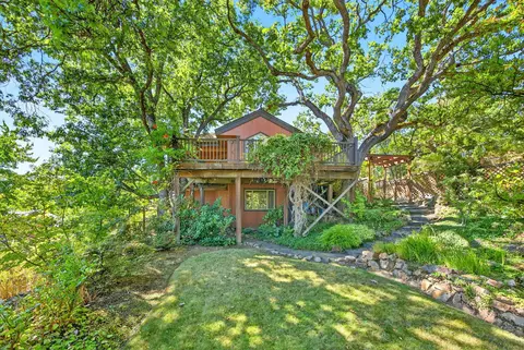 720 Grover St, Ashland, OR 97520