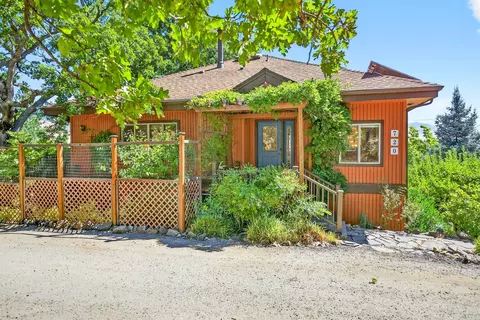 720 Grover St, Ashland, OR 97520