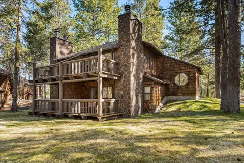 57265 Mashie Ln #61, Sunriver, OR 97707