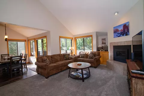 17916 Sandtrap Ln #3, Sunriver, OR 97707