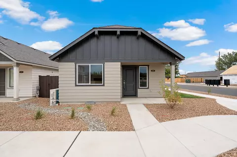 4103 SW Obsidian Pl #153, Redmond, OR 97756