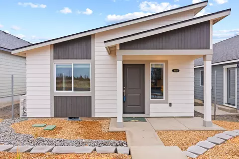 4058 SW Obsidian Pl #190, Redmond, OR 97756