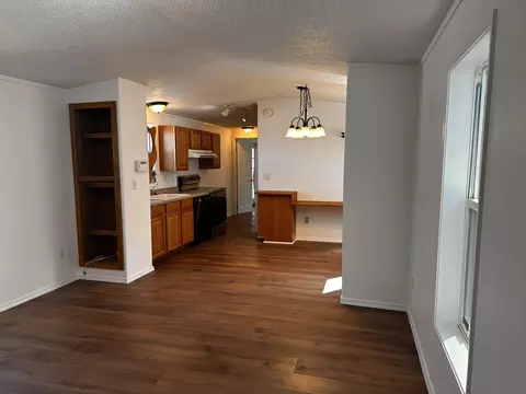 414 Stevens Rd UNIT 32, Eagle Point, OR 97524 photo 2