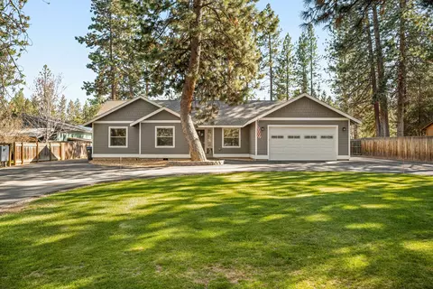 19321 Apache Rd, Bend, OR 97702