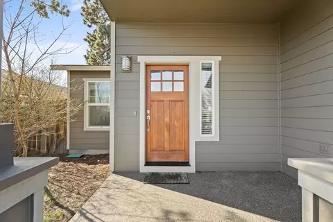 20309 Shetland Loop, Bend, OR 97703 photo 3