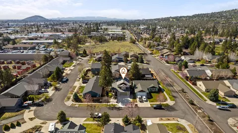 20309 Shetland Loop, Bend, OR 97703 photo 32