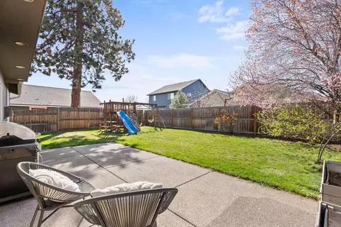 20309 Shetland Loop, Bend, OR 97703 photo 28