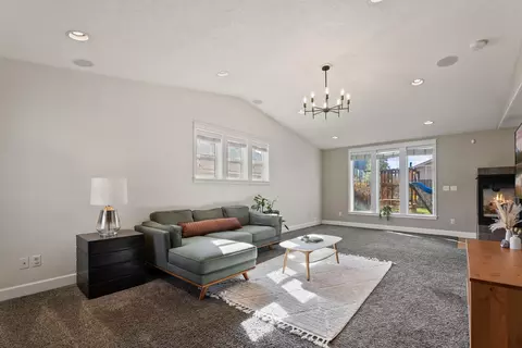 20309 Shetland Loop, Bend, OR 97703 photo 5