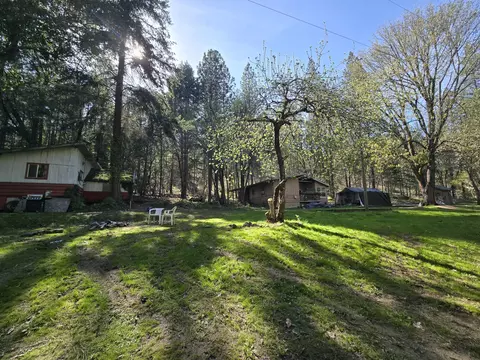 785 Forest Creek Rd, Jacksonville, OR 97530