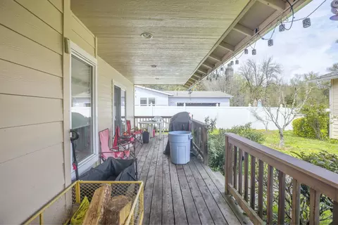 Exterior - 307 Outback Ln, Glendale, OR 97442 photo 5 of 10