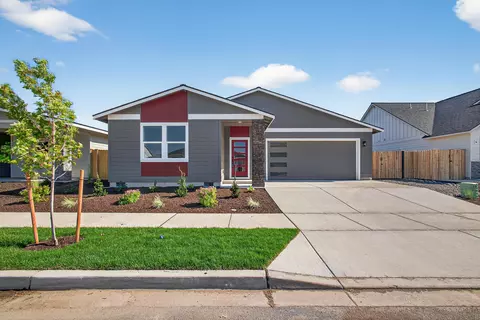 4960 SW Yew Pl #LOT 30, Redmond, OR 97756