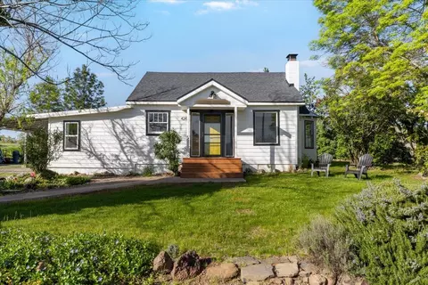 4261 N Foothill Rd, Medford, OR 97504