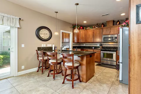809 N Haskell St, Central Point, OR 97502 photo 9