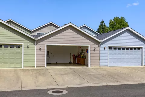 809 N Haskell St, Central Point, OR 97502 photo 37