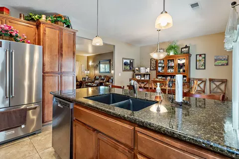 809 N Haskell St, Central Point, OR 97502 photo 12