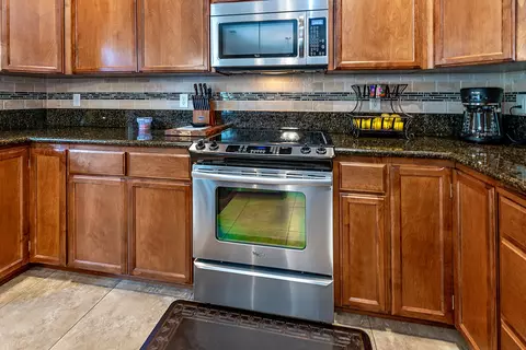 809 N Haskell St, Central Point, OR 97502 photo 14